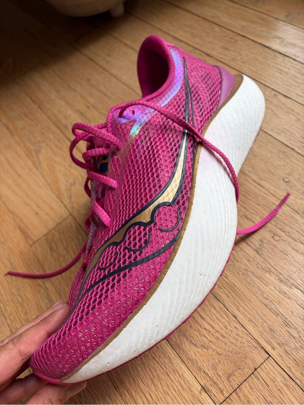 Saucony Men’s Endorphin Pro 3 Running Show— Hot Pink - Picture 8 of 9
